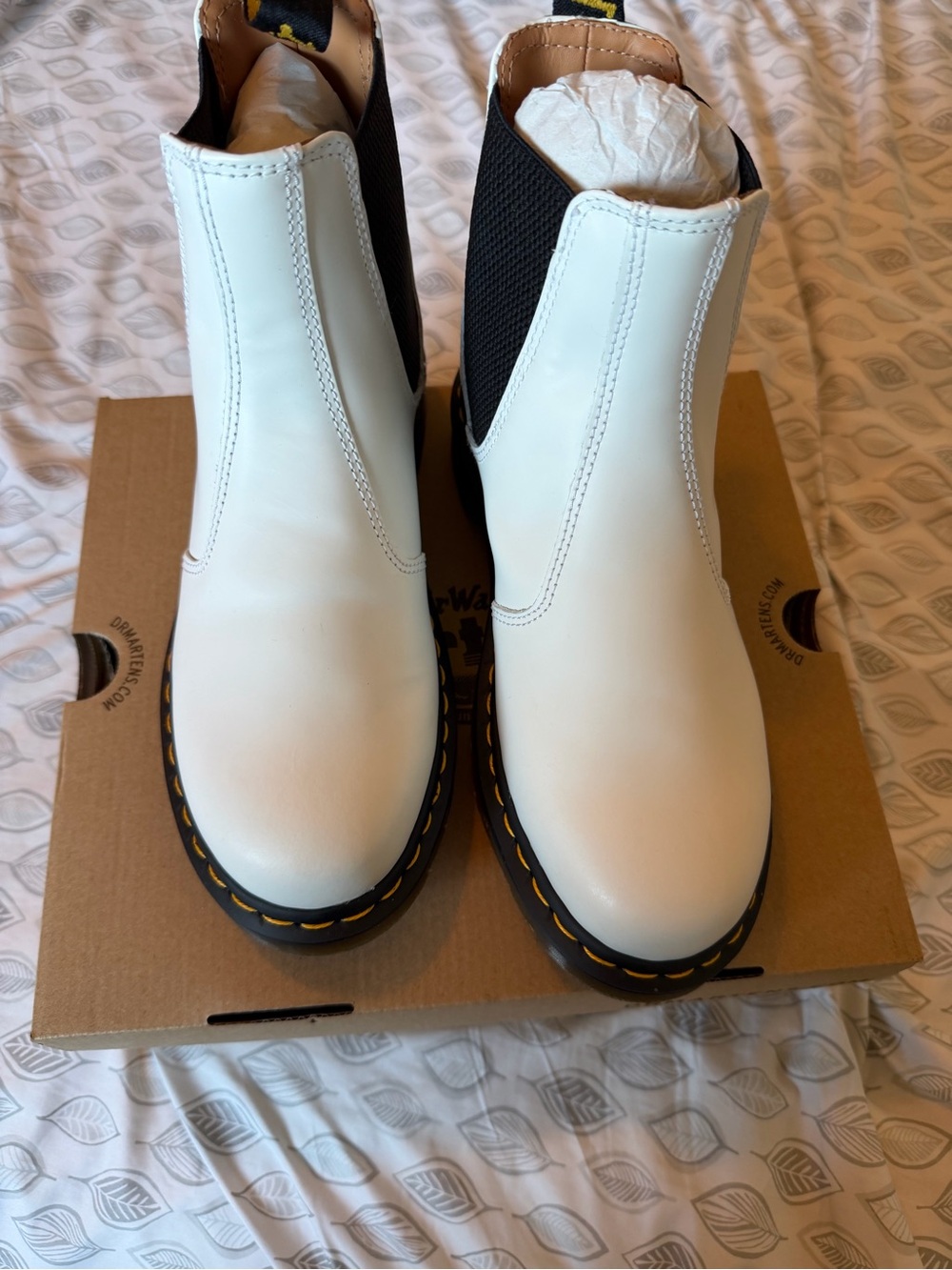 Dr. Martin White Chelsea Ankle Boots with Contrast Sole Stitching size 7